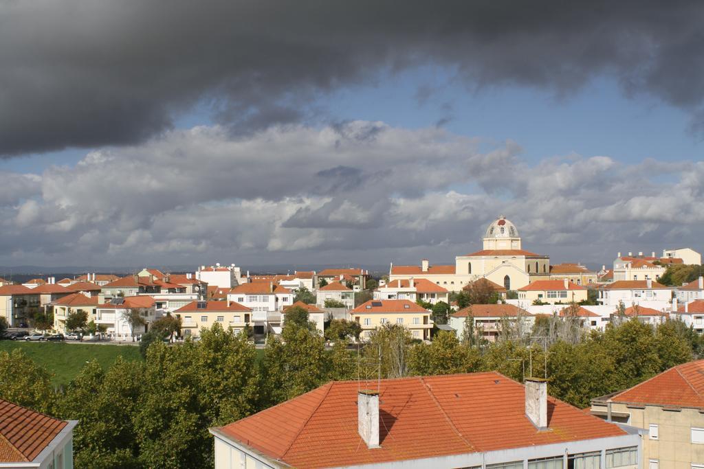 N1 Hostel Apartments And Suites Santarém Exteriör bild