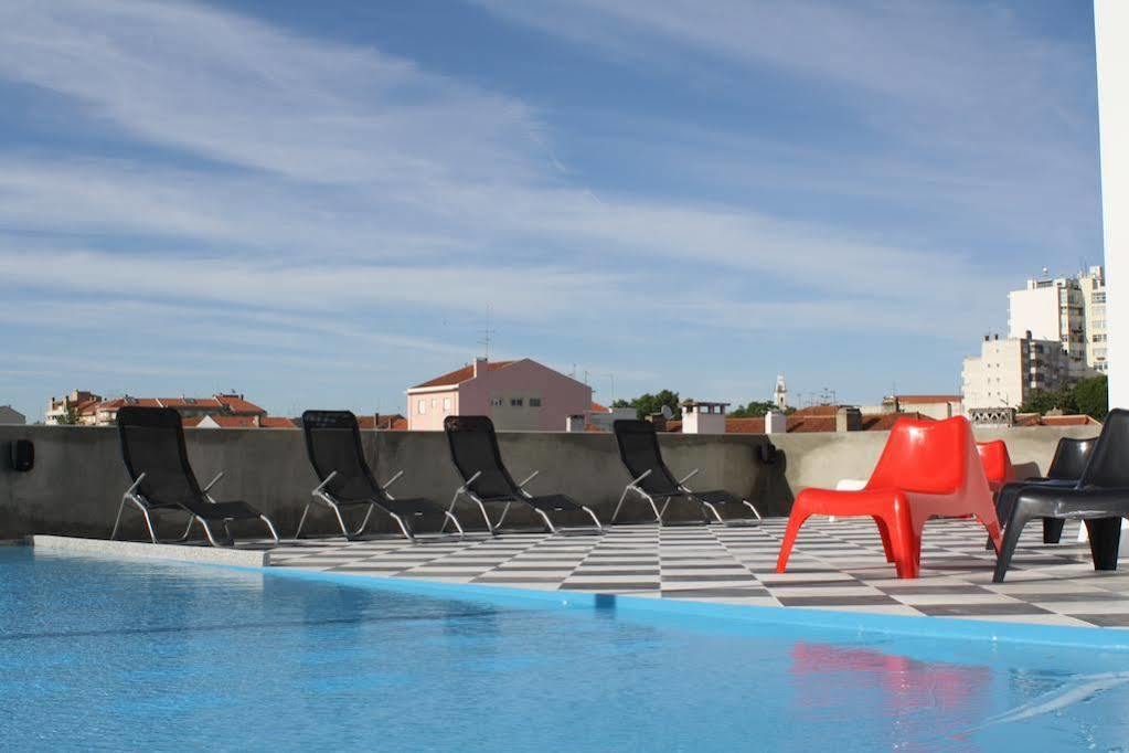 N1 Hostel Apartments And Suites Santarém Exteriör bild