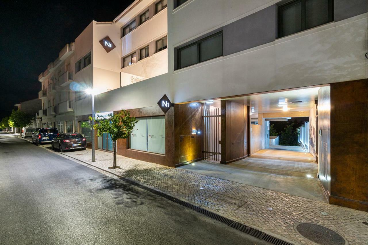 N1 Hostel Apartments And Suites Santarém Exteriör bild